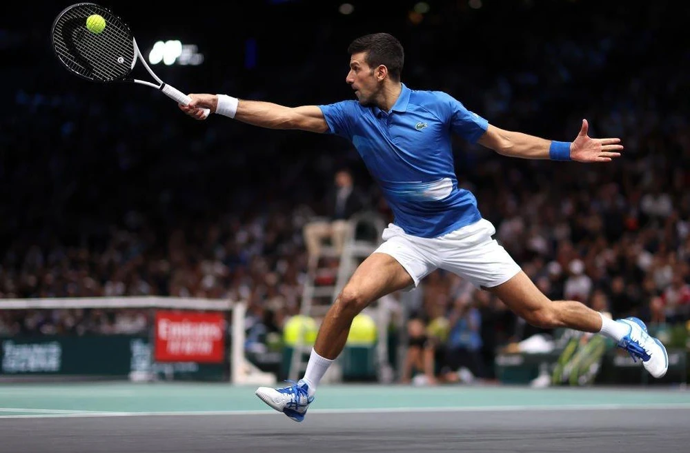 Djokovic không thể lần thứ 7 giành chức vô địch Paris Masters. Ảnh: GETTY