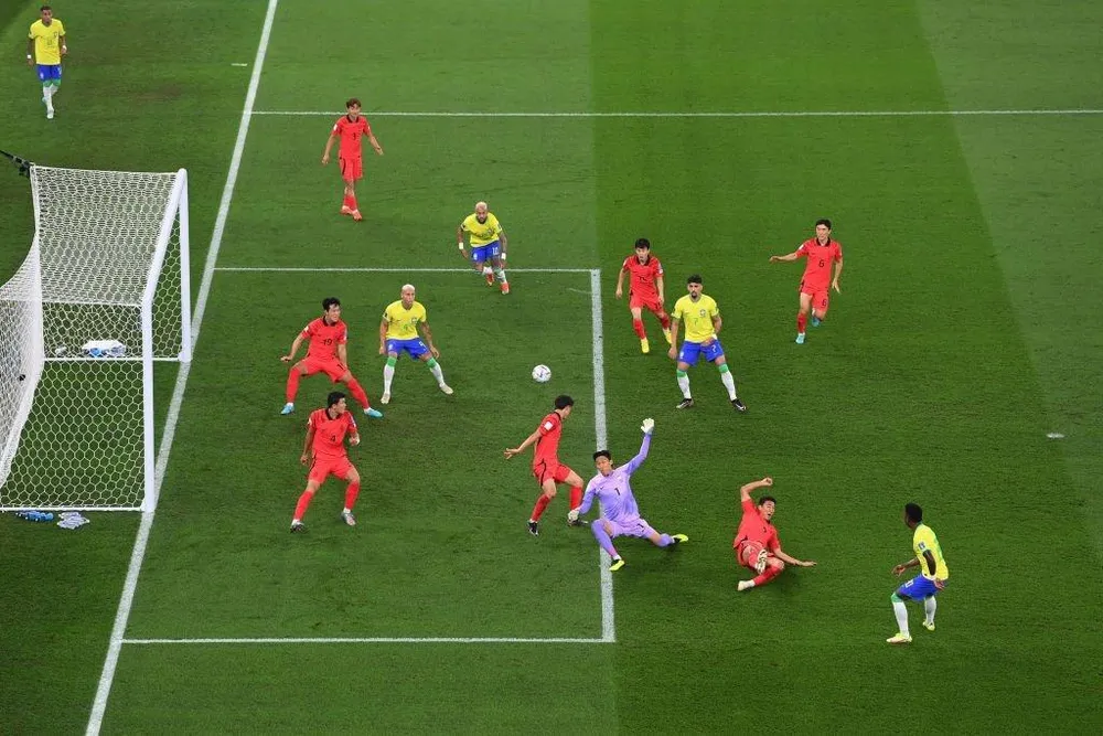 Sao mai Vinicius tung cú cứa lòng mở tỉ số trận đấu. Ảnh: GETTY