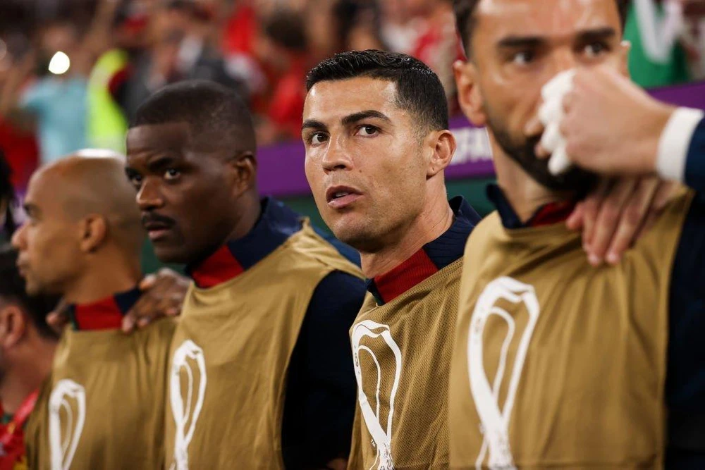 Siêu sao Ronaldo được HLV Santos xếp đá dự bị trong trận gặp Morocco. Ảnh: GETTY