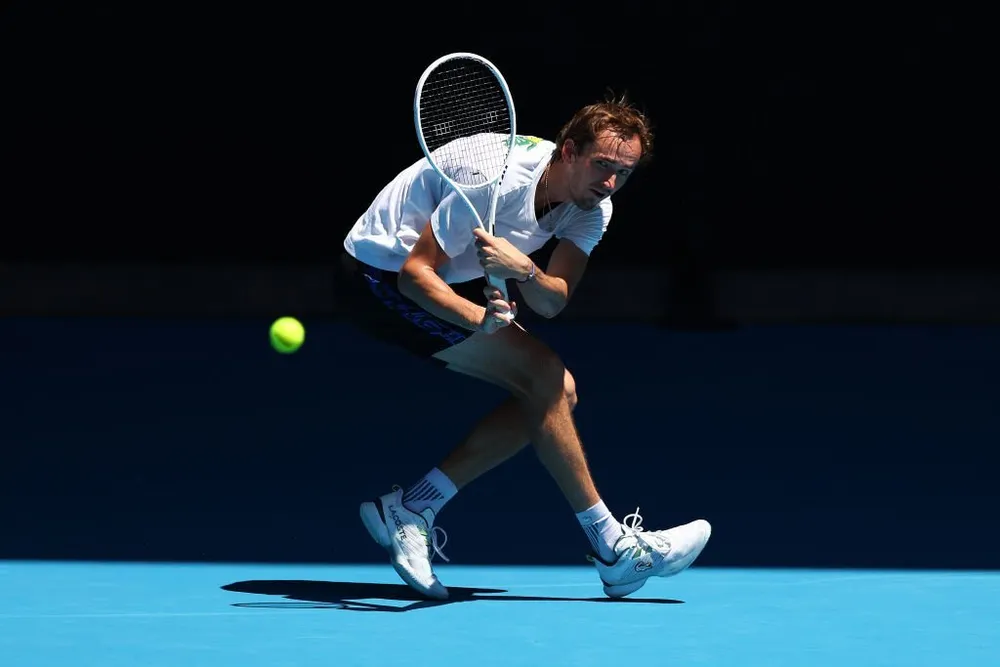 Medvedev vừa nhận thất bại trước Djokovic tại bán kết Adelaide. Ảnh: GETTY Medvedev vừa nhận thất bại trước Djokovic tại bán kết Adelaide. Ảnh: GETTY