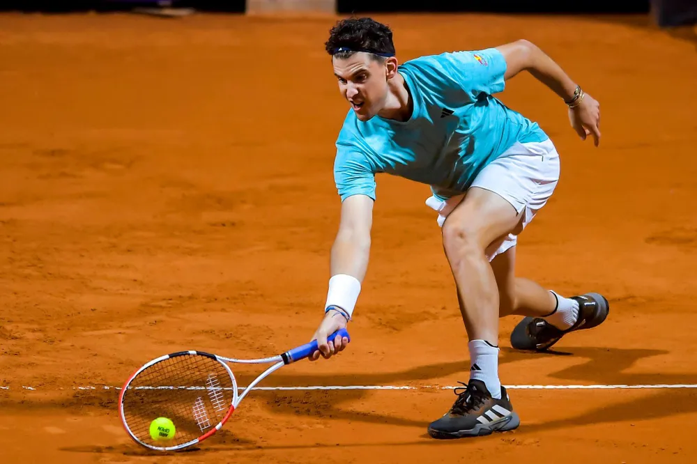 Dominic Thiem chật vật trở lại sân đấu sau chấn thương. Ảnh: GETTY Dominic Thiem chật vật trở lại sân đấu sau chấn thương. Ảnh: GETTY