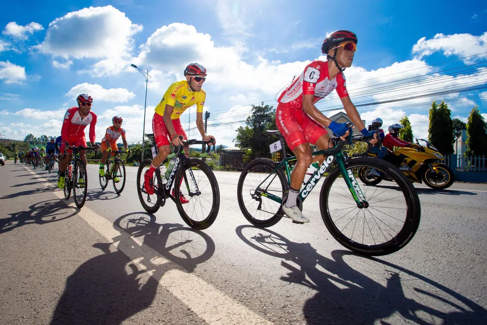 Javier lần thứ 2 giành áo vàng trong màu áo đội TP.HCM Vinama. Ảnh: PHẠM HUY Javier lần thứ 2 giành áo vàng trong màu áo đội TP.HCM Vinama. Ảnh: PHẠM HUY