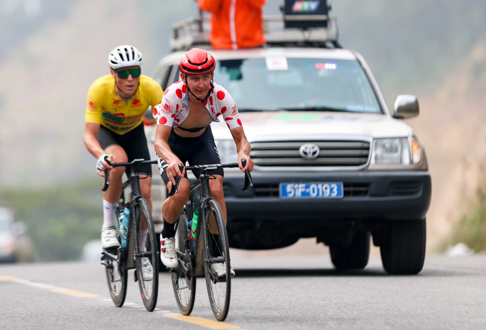 Igor về nhất đỉnh đèo Mang Yang.