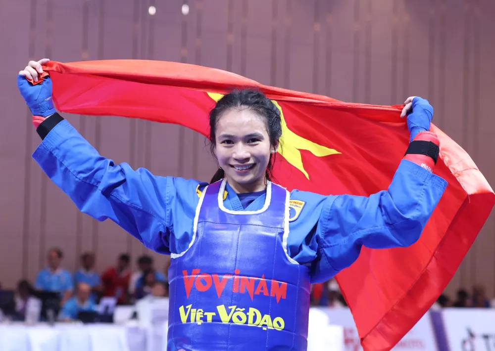 ...đem về chiếc HCV đầu tiên cho môn vovinam Việt Nam. Ảnh: ANH PHƯƠNG ...đem về chiếc HCV đầu tiên cho môn vovinam Việt Nam. Ảnh: ANH PHƯƠNG