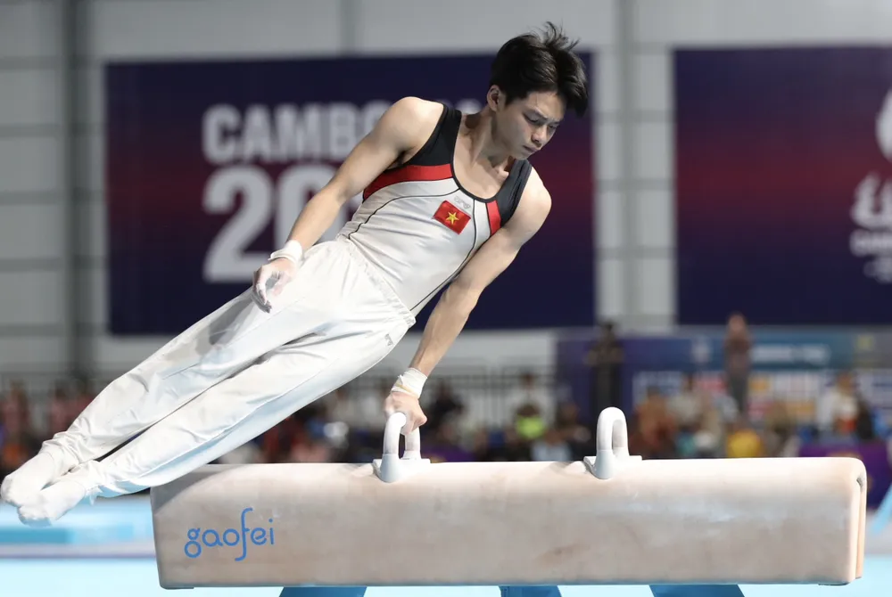 Xuân Thiện đoạt HCV nội dung ngựa tay quay. Ảnh: ANH PHƯƠNG