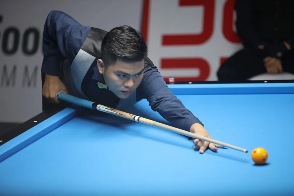 Cơ thủ Nguyễn Trần Thanh Tự vừa giành về chiếc HCV thứ 8 ở nội dung billiards carom 3 băng. Ảnh: ANH PHƯƠNG Cơ thủ Nguyễn Trần Thanh Tự vừa giành về chiếc HCV thứ 8 ở nội dung billiards carom 3 băng. Ảnh: ANH PHƯƠNG