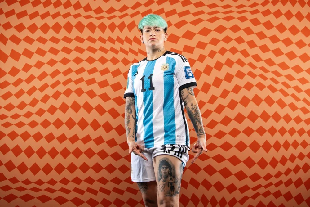 Yamila khoe hình xăm cố huyền thoại Diego Maradona. Ảnh: GETTY