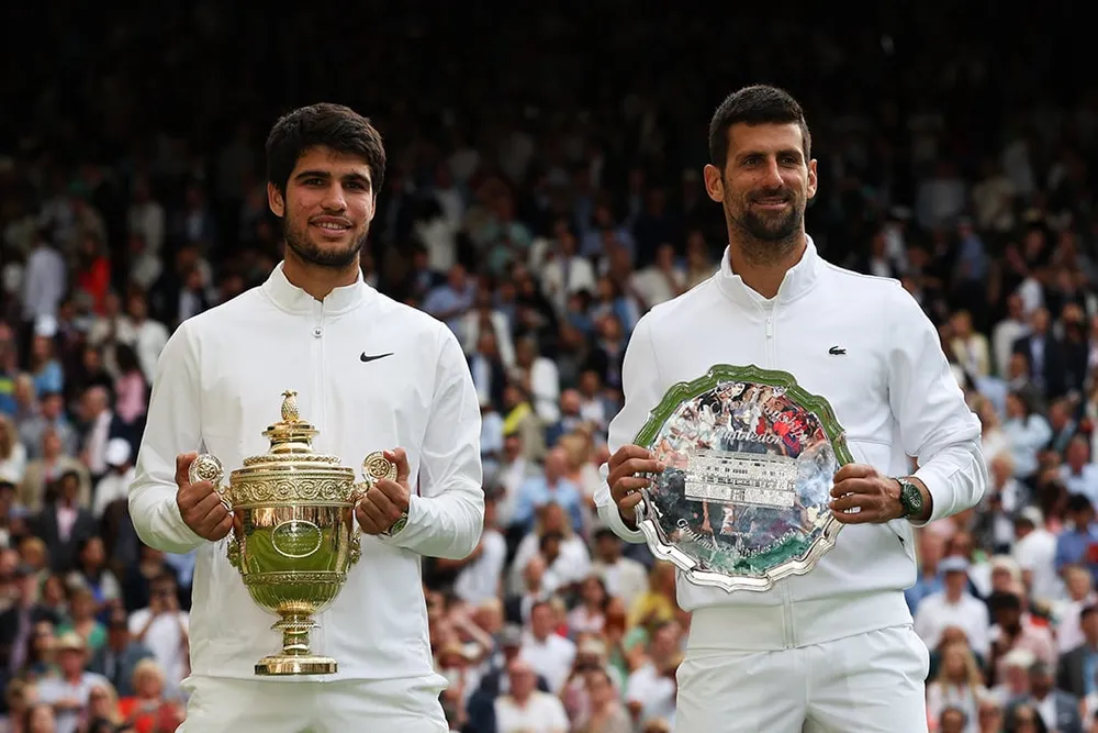 Carlos Alcaraz đánh bại Djokovic tại chung kết Wimbledon 2023. Ảnh: GETTY alcaraz-djokovic-wimbledon-8.JPG