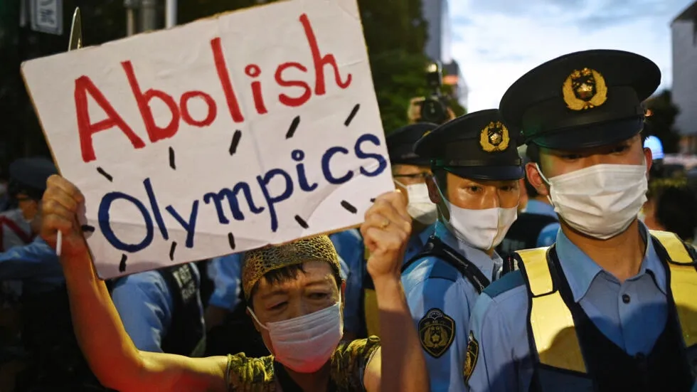 Người dân Nhật Bản biểu tình phản đối tại Olympic Tokyo. Ảnh: AFP bieu-tinh-phan-doi-olympic-tokyo.jpeg
