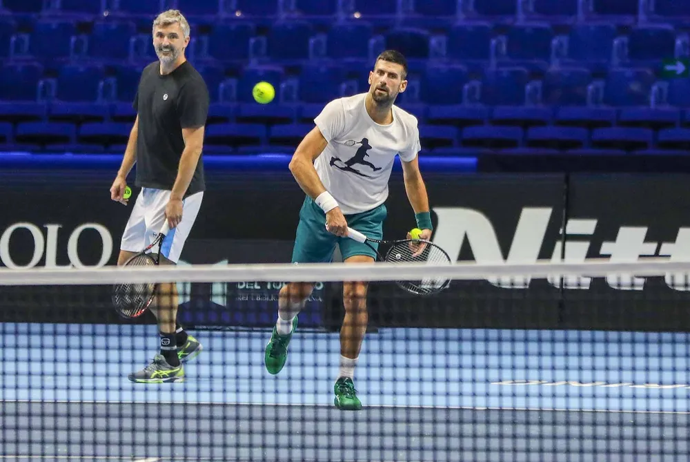Djokovic tập luyện trước thềm ATP Finals. Ảnh: ATP novak djokovic.jpeg