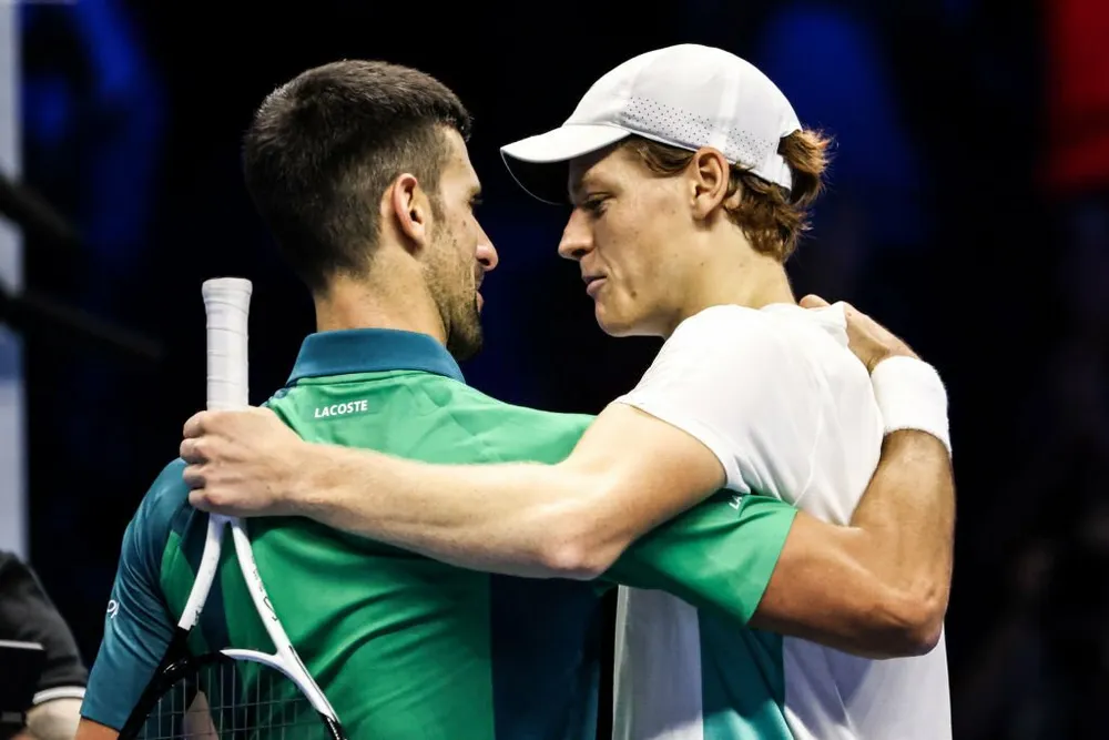 sinner kéo djokovic cùng vào bán kết.jpg