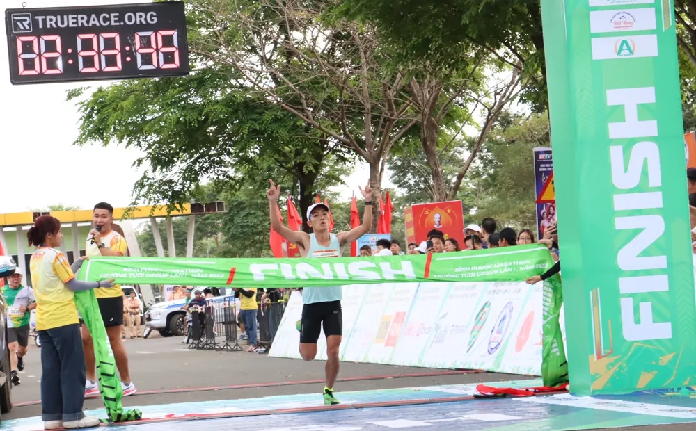 ông hoàng marathon.JPG