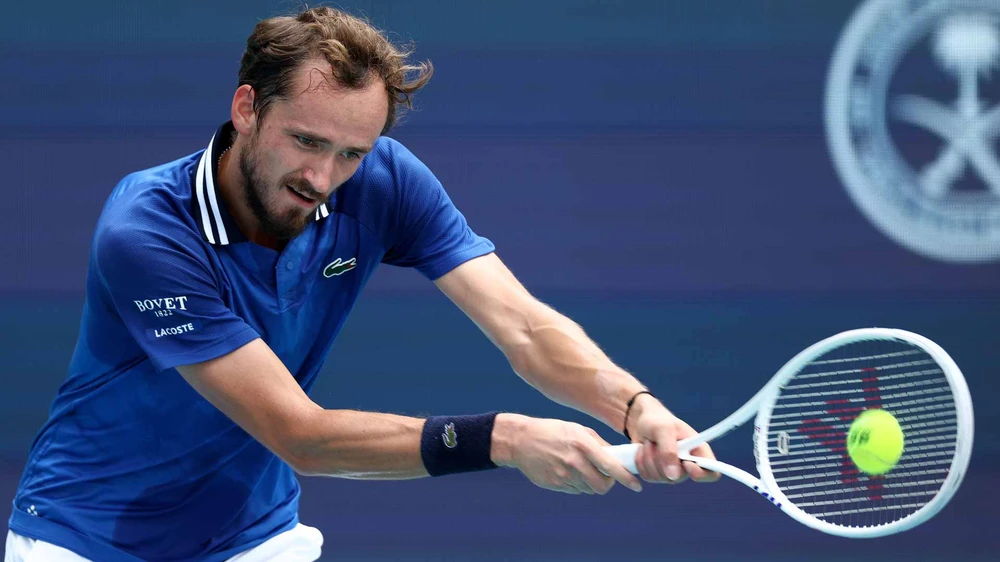 Đương kim vô địch Medvedev gác vợt tại bán kết. tranh-vo-dich-miami-open-2.jpg