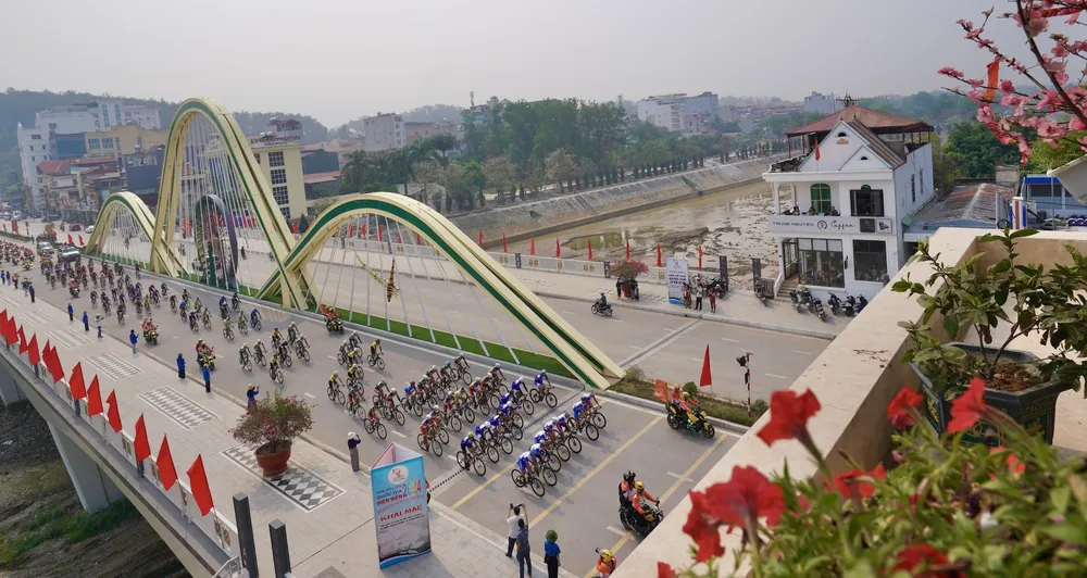 Cúp Truyền Hình xuất quân rầm rộ