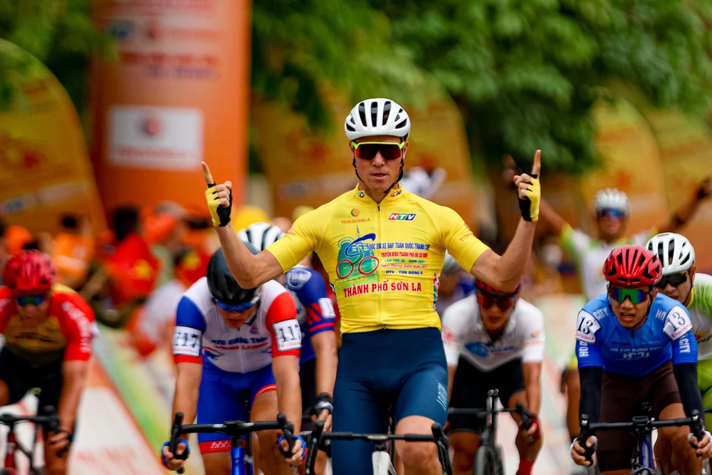 Rikunov tiếp tục bất bại