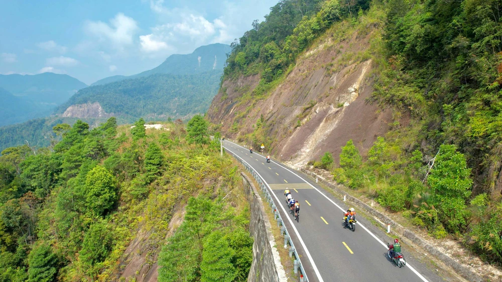 Bốn tay đua tốp đầu, bỏ xa nhóm hai đến hơn 10 phút. c17-plo77.jpg
