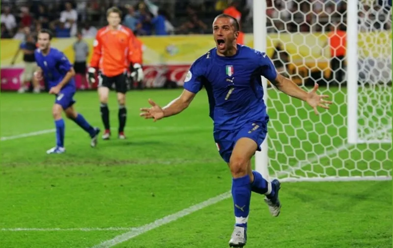 Del Piero ghi bàn thắng ấn định chiến thắng 2-0 cho tuyển Ý tại bán kết World Cup 2006. noi-am-anh-thi-dau-tai-dortmund-1.jpg