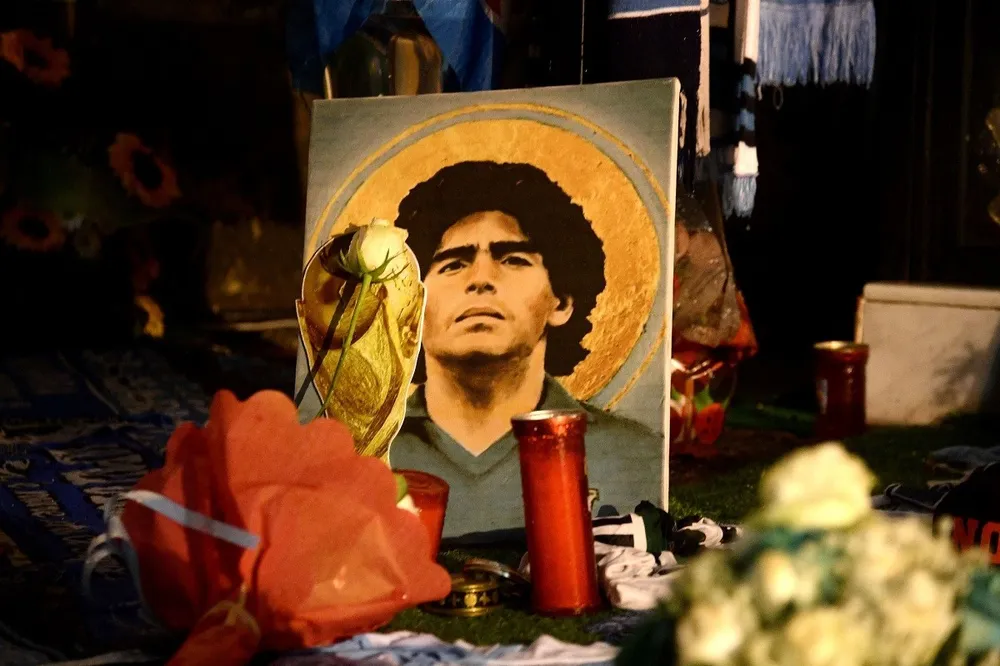 Maradona được yêu thích không chỉ ở Argentina mà còn trên toàn thế giới. Ảnh: GETTY huyền thoại bóng đá Maradona