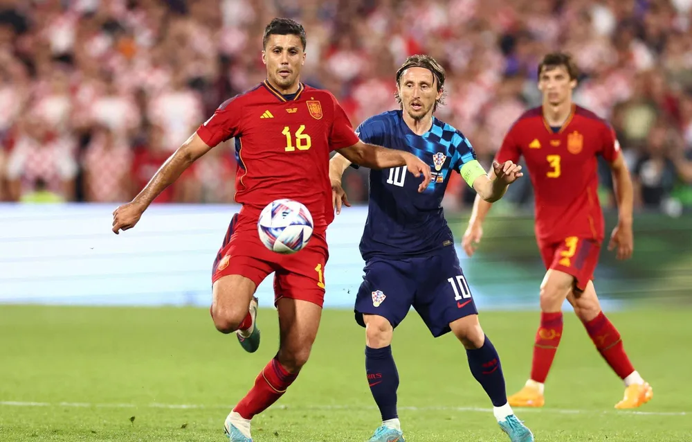 Mateo Kovačić - Ngôi Sao Trẻ Sáng Giá Của Bóng Đá Croatia Hành Trình Tỏa Sáng Trên Bầu Trời Thể Thao