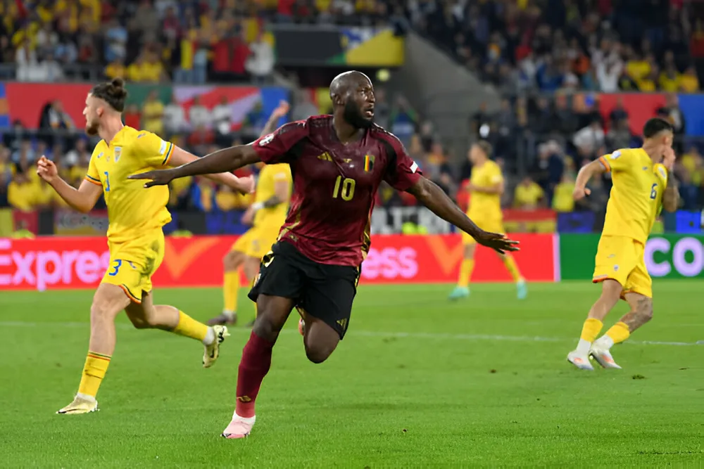 Lukaku ba lần ăn mừng nhưng chưa có bàn thắng nào được công nhận. lukaku.jpg