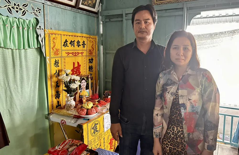 Cha mẹ của Mẫn chưa thể chấp nhận được sự thật quá đau lòng. tay-dua-xe-dap-dong-thap-tu-nan.jpg
