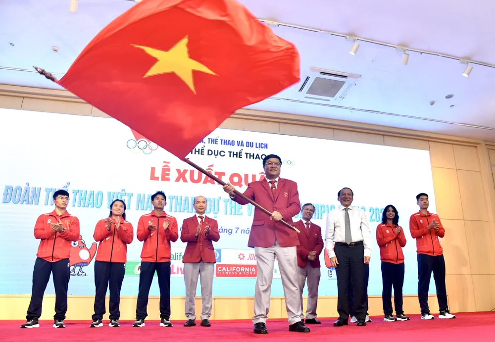 Trưởng đoàn thể thao Việt Nam tại Olympic Paris, ông Đặng Hà Việt. Ảnh: THU SÂM the-thao-viet-nam-trang-tay-1.jpg