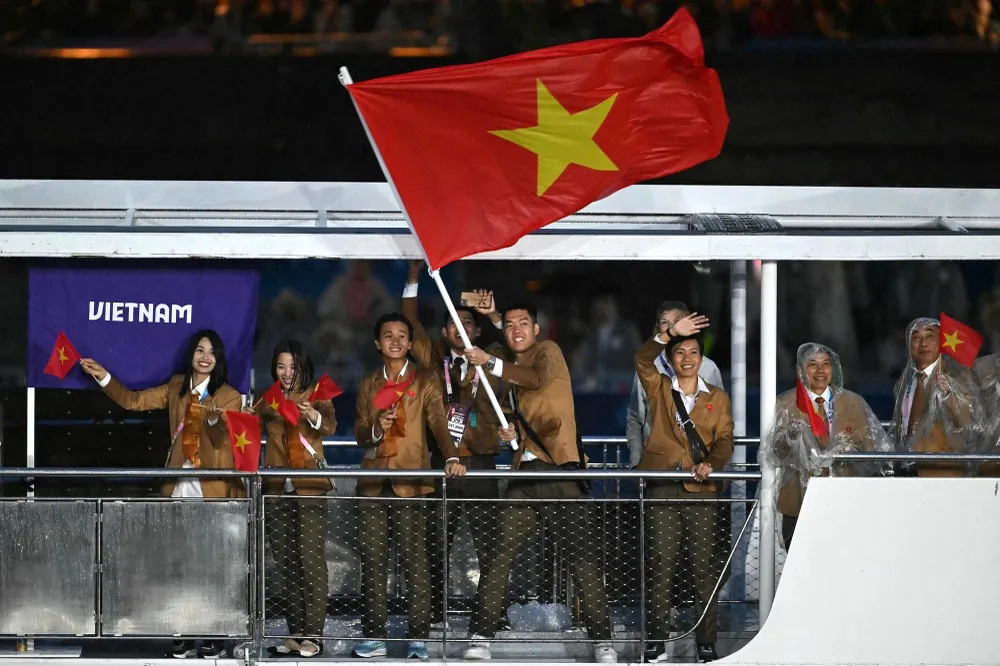 Các VĐV Việt Nam tham dự lễ khai mạc Thế vận hội Paris. the-thao-viet-nam-trang-tay-2.JPG