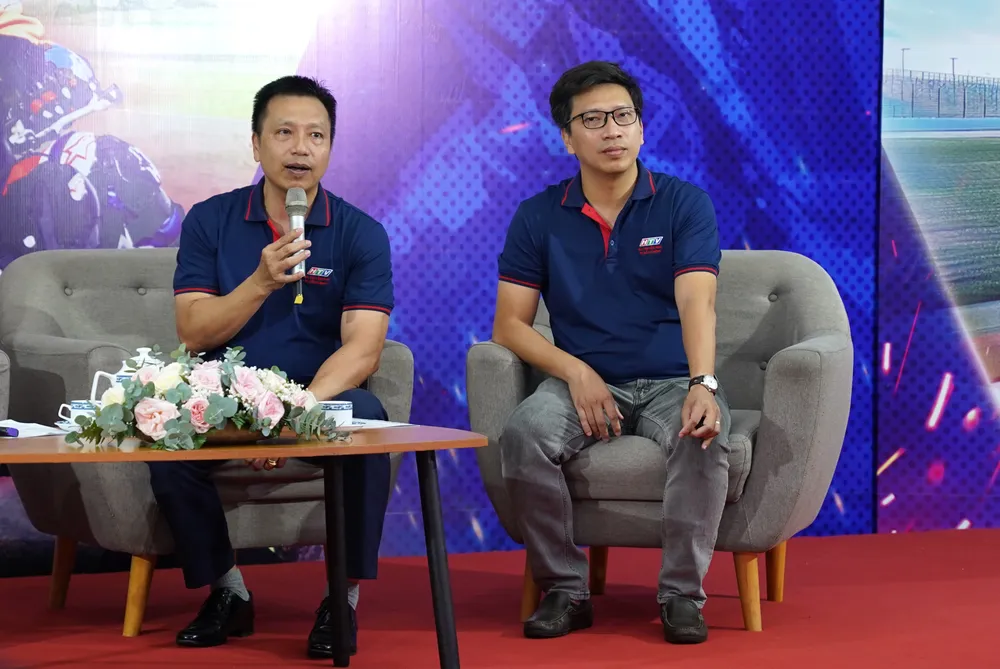 Phó TGĐ HTV, ông Thái Thành Chung chia sẻ về giải đua môtô Grand Prix HTV. Ảnh: MINH QUÂN giai-dua-moto-grand-prix-htv-3.JPG