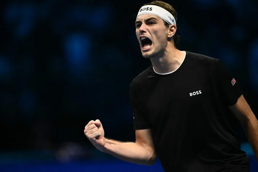 can-buoc-tien-jannik-sinner-taylor-fritz.jpg