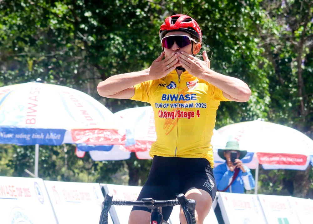 Trước Biwase Cup, Natalia Frolova đoạt áo vàng chung cuộc Biwase Tour of Vietnam. ao-vang-natalia-frolova.jpg