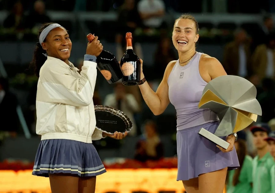 Sabalenka cân bằng kỷ lục