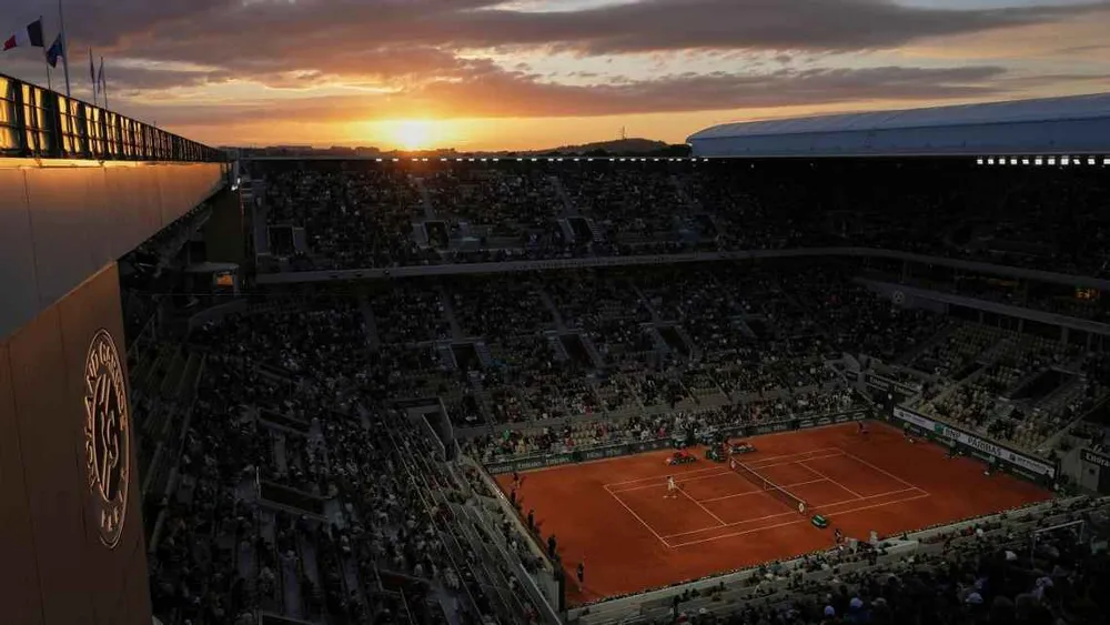 cuộc chiến kéo dài qua nửa đêm