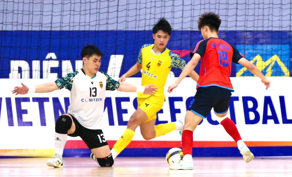 trận đấu gây tranh cãi