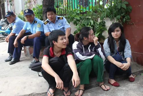 Hàng chục cảnh sát ngăn chặn náo loạn ở ĐH Hùng Vương ảnh 1 Hàng chục cảnh sát ngăn chặn náo loạn ở ĐH Hùng Vương ảnh 1