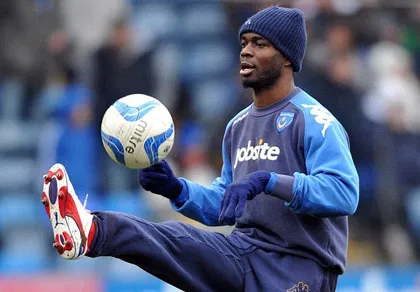 Nước Anh rúng động vì… bảng giá mua độ ảnh 1