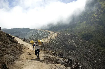 Kiếm "bạc cắc" bên miệng núi lửa ảnh 11 Kiếm "bạc cắc" bên miệng núi lửa ảnh 11