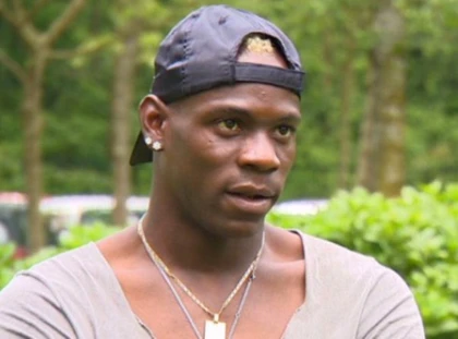 Top 10 cầu thủ đáng ghét nhất thế giới: Suarez, Ibra, Emre, Terry... ảnh 9