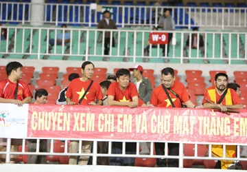 “Chuyển xem chị em và chờ mấy thằng em U-19” ảnh 1