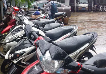 Bắt xe gian, lộ nhóm làm giấy tờ giả ảnh 2 Bắt xe gian, lộ nhóm làm giấy tờ giả ảnh 2