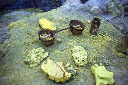 Kiếm "bạc cắc" bên miệng núi lửa ảnh 4 Kiếm "bạc cắc" bên miệng núi lửa ảnh 4