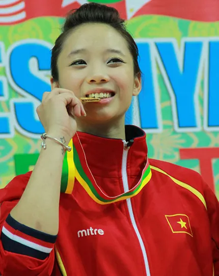 Ngắm 'thiên thần' Wushu Thúy Vi trên bục nhận HCV ảnh 1 Ngắm 'thiên thần' Wushu Thúy Vi trên bục nhận HCV ảnh 1