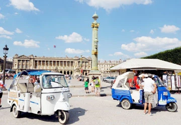 Xe tuk-tuk thành “cần câu cơm” ở Pháp ảnh 1 Xe tuk-tuk thành “cần câu cơm” ở Pháp ảnh 1