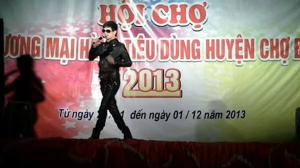 Ca sĩ hội chợ giết người yêu trong cơn ngáo đá bị khởi tố ảnh 1 Ca sĩ hội chợ giết người yêu trong cơn ngáo đá bị khởi tố ảnh 1