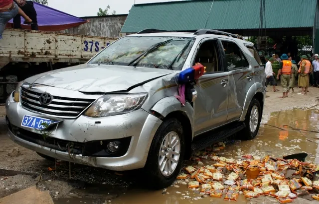 Vớt được thi thể Phó Giám đốc Sở Công thương Nghệ An bị lũ cuốn ảnh 3