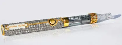 Tỷ phú Nga tặng bạn gái tẩu thuốc gần 1 triệu USD ảnh 1 Tỷ phú Nga tặng bạn gái tẩu thuốc gần 1 triệu USD ảnh 1