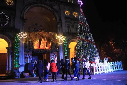 Khắp nơi đèn hoa chờ đêm Giáng sinh ảnh 6 Khắp nơi đèn hoa chờ đêm Giáng sinh ảnh 6