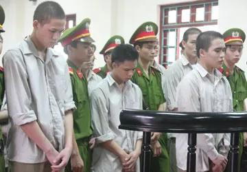 Vụ “quan tài diễu phố”: Tử hình kẻ cầm đầu vụ giết người ảnh 1 Vụ “quan tài diễu phố”: Tử hình kẻ cầm đầu vụ giết người ảnh 1