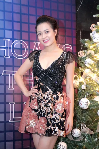 Hoàng Thùy Linh chưa dám mặc nội y trình diễn ảnh 1