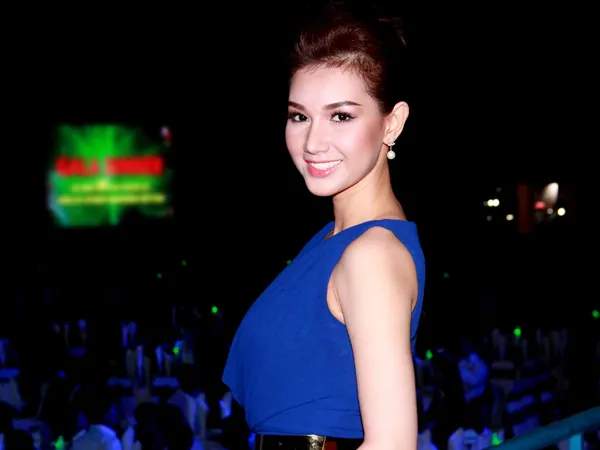 Quỳnh Chi quyến rũ ngày tái xuất ảnh 4 Quỳnh Chi quyến rũ ngày tái xuất ảnh 4