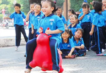 Đừng bắt các cháu học quá sức! ảnh 1 Đừng bắt các cháu học quá sức! ảnh 1